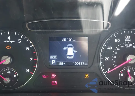 2020 Kia Sorento 2.4L Lx z USA, uszkodzony, nr VIN 5XYPG4A32LG664213